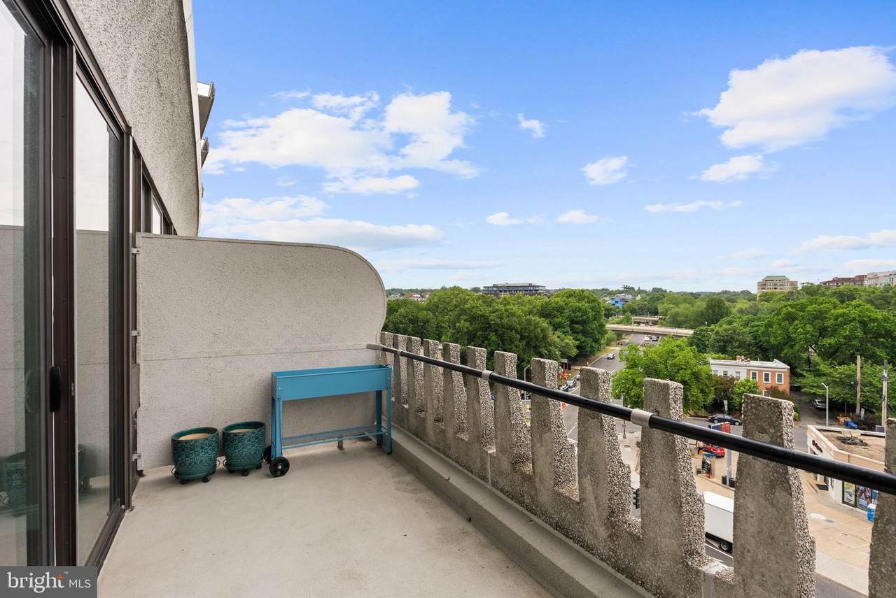 2700 Virginia Ave - Photo 1