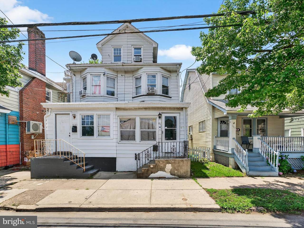 631 Olden Avenue - Photo 1