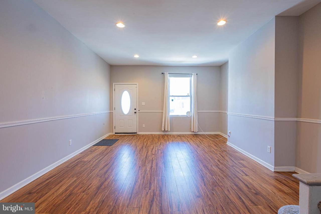 5415 Spruce Street - Photo 1