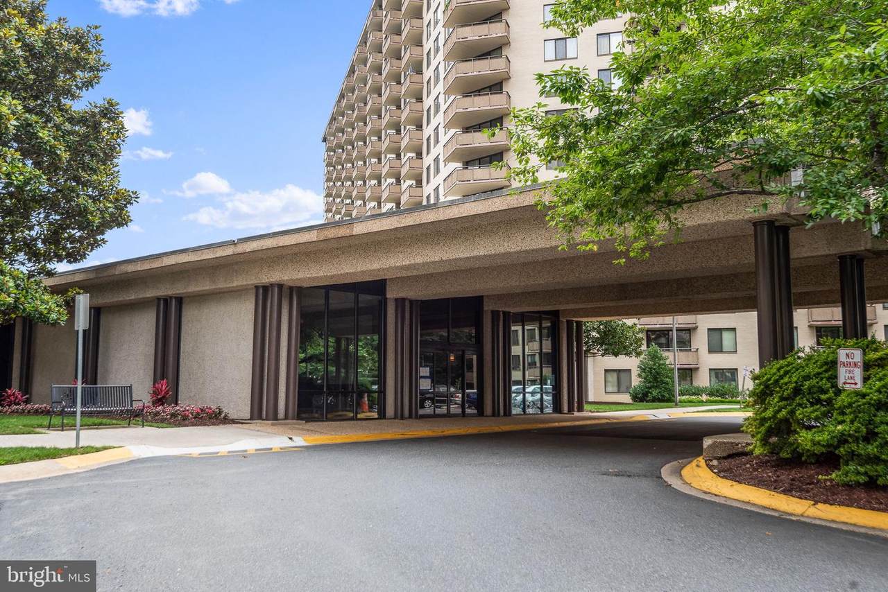 5225 Pooks Hill Road - Photo 1