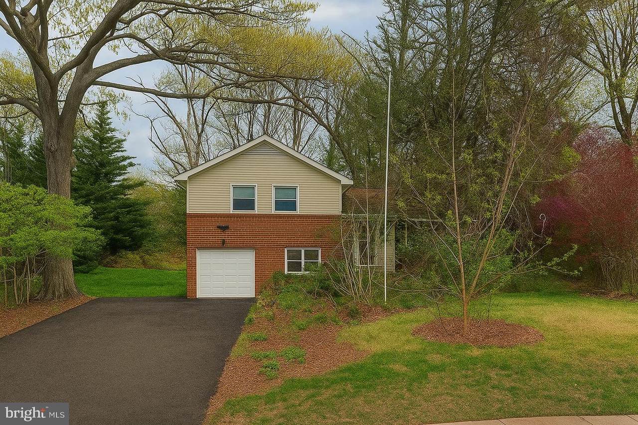 239 Old Courthouse Road - Photo 1