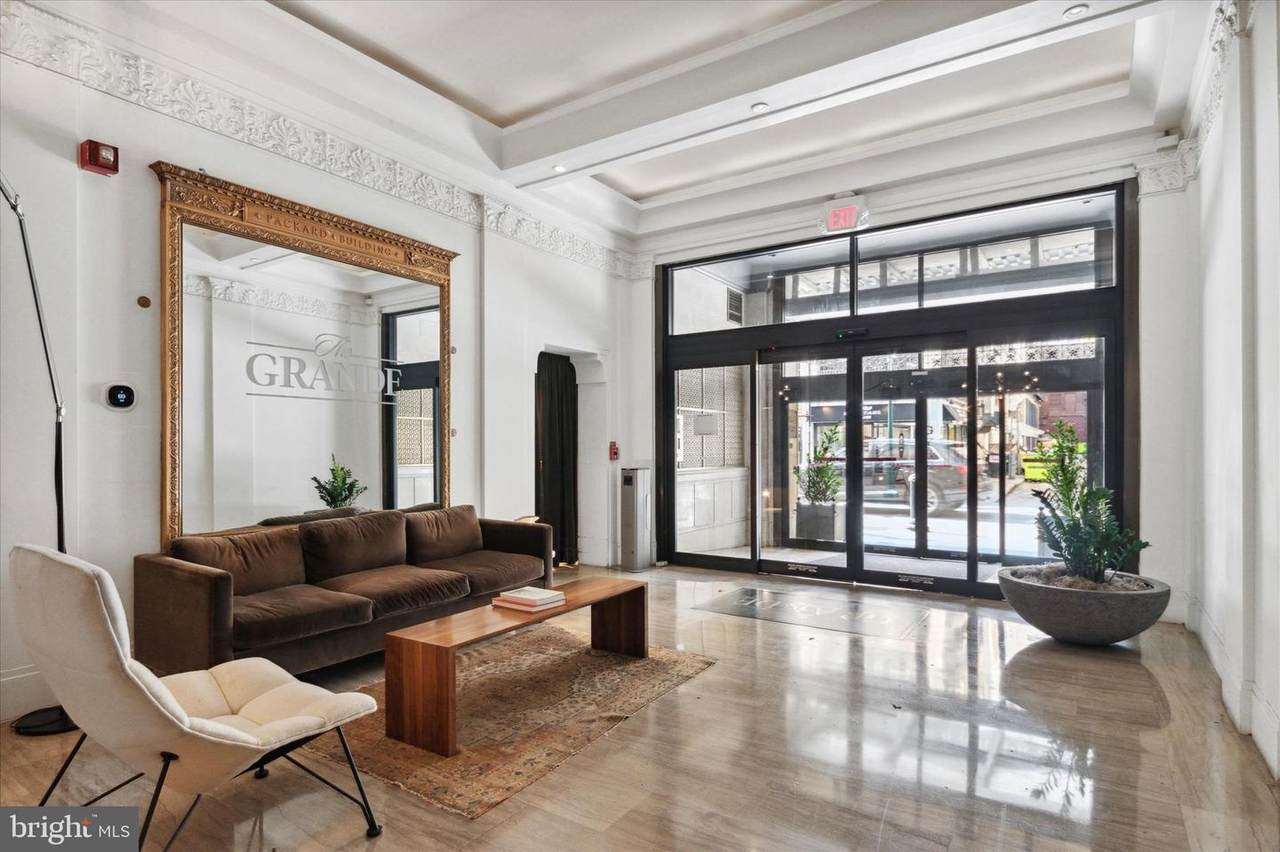 111 15TH Street - Photo 1