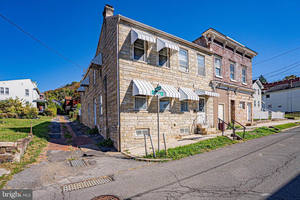 407 Columbia Street - Photo 1