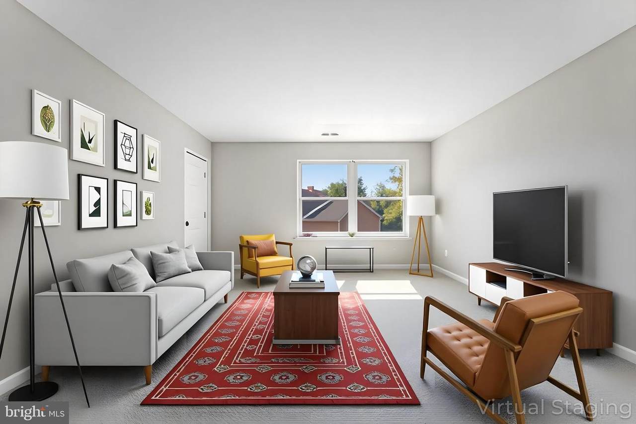 406 Winding Way - Photo 1