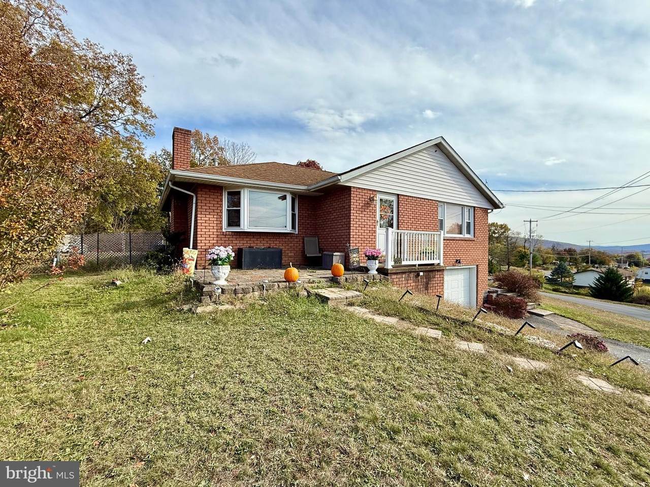 604 White Avenue - Photo 1