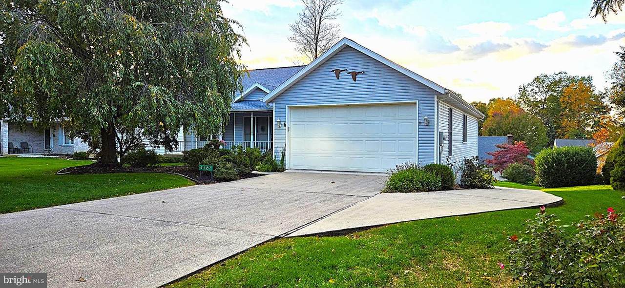 6127 Greenbriar Drive - Photo 1