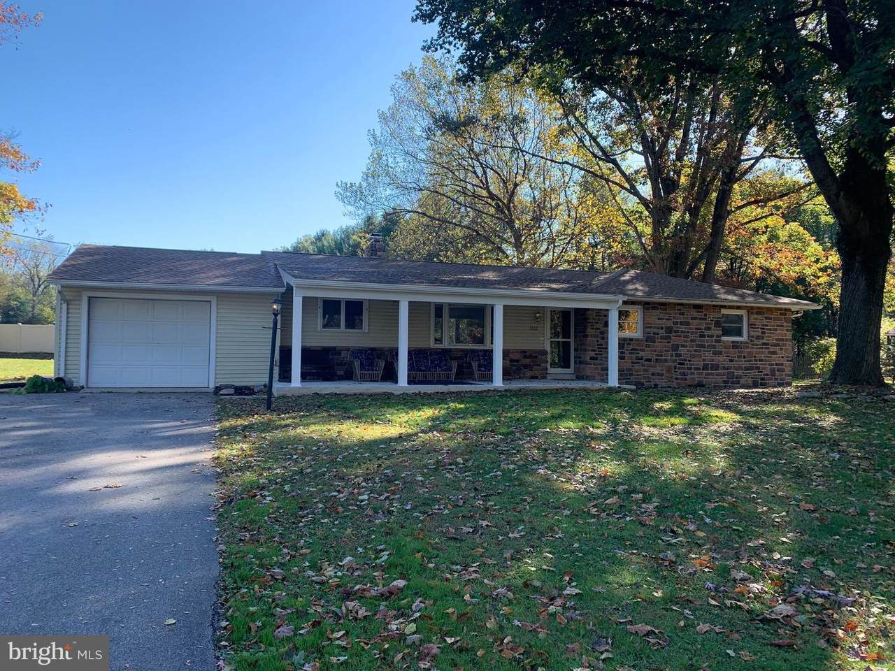 1003 Rockledge Drive - Photo 1