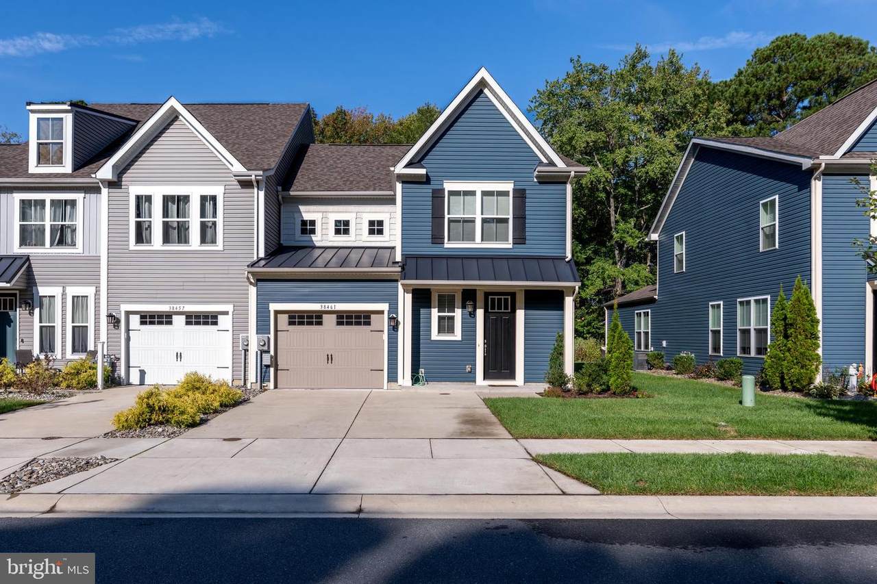 38461 Carroll Drive - Photo 1