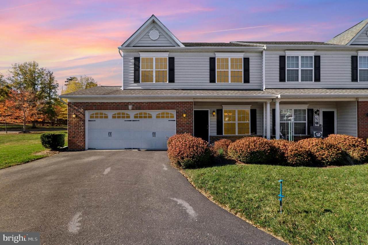 10219 Waxcomb Place - Photo 1