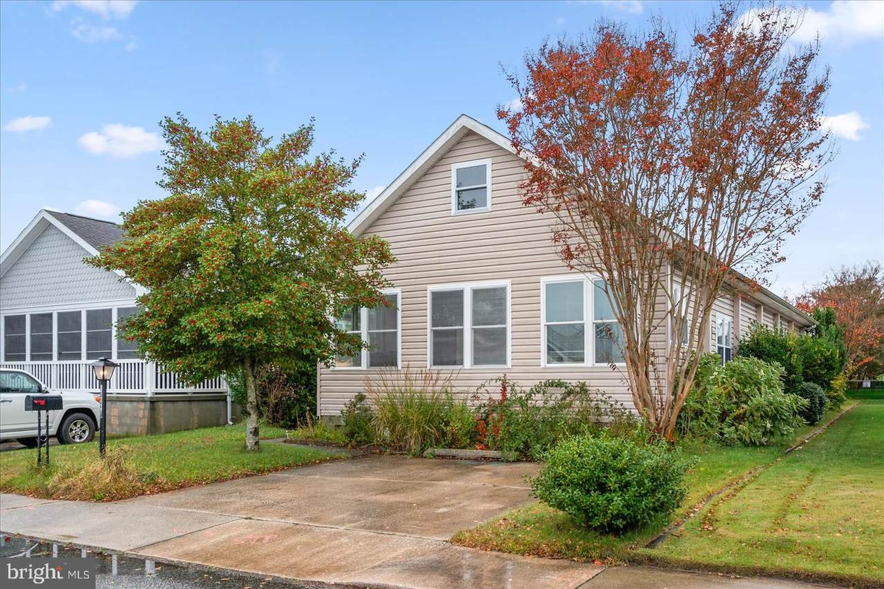 13329 Nantucket Road - Photo 1