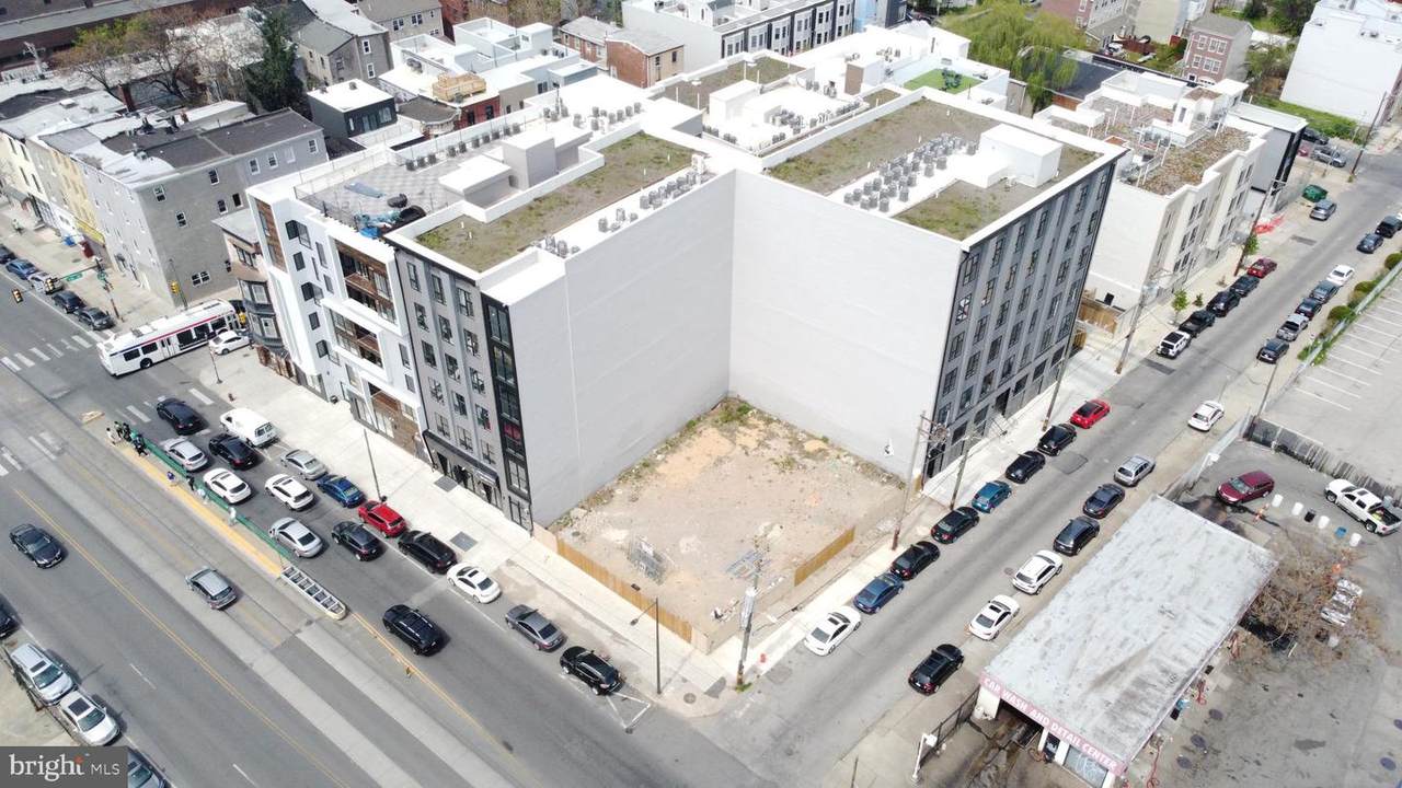 623 Girard Avenue - Photo 1