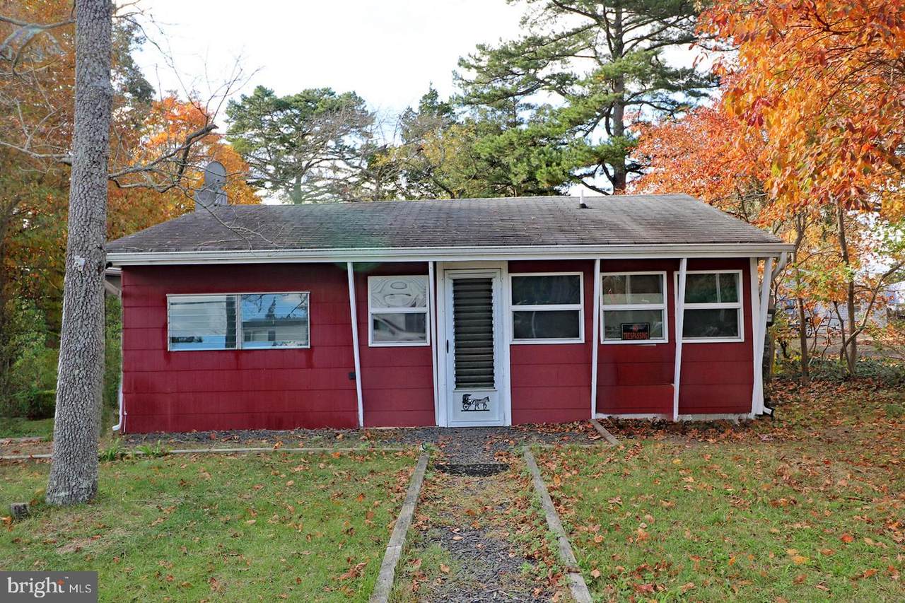 4 Spruce Street - Photo 1