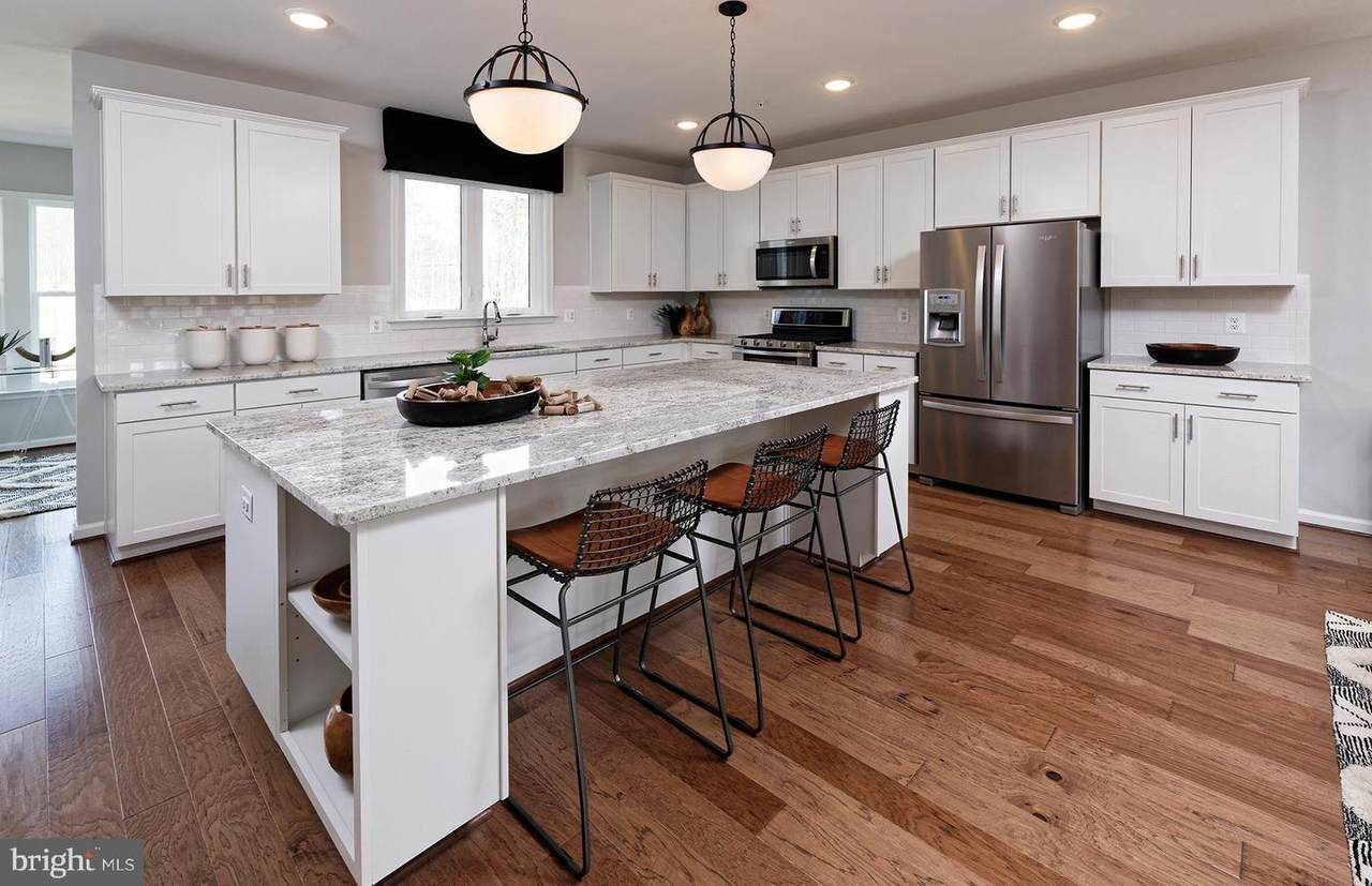 1122 Crested Wood Drive - Photo 1