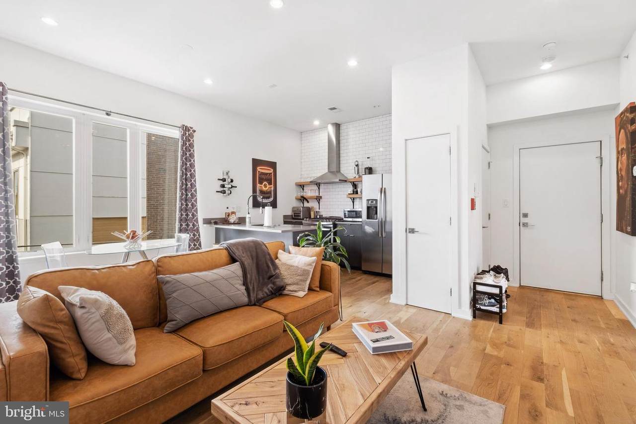 1617-27 Hope Street - Photo 1