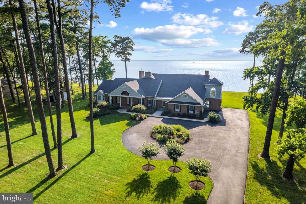 205 Lighthouse View Drive - Photo 1