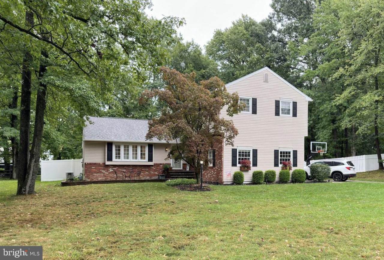 1510 Esther Lane - Photo 1