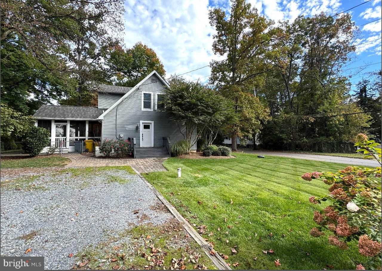 1022 Wallace Road - Photo 1