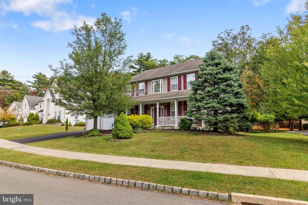 106 Daffodil Drive - Photo 1