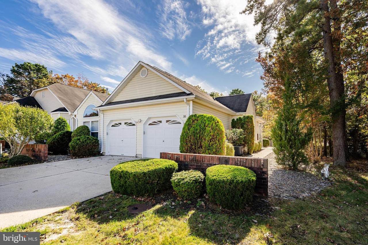 10 Hampton Road - Photo 1