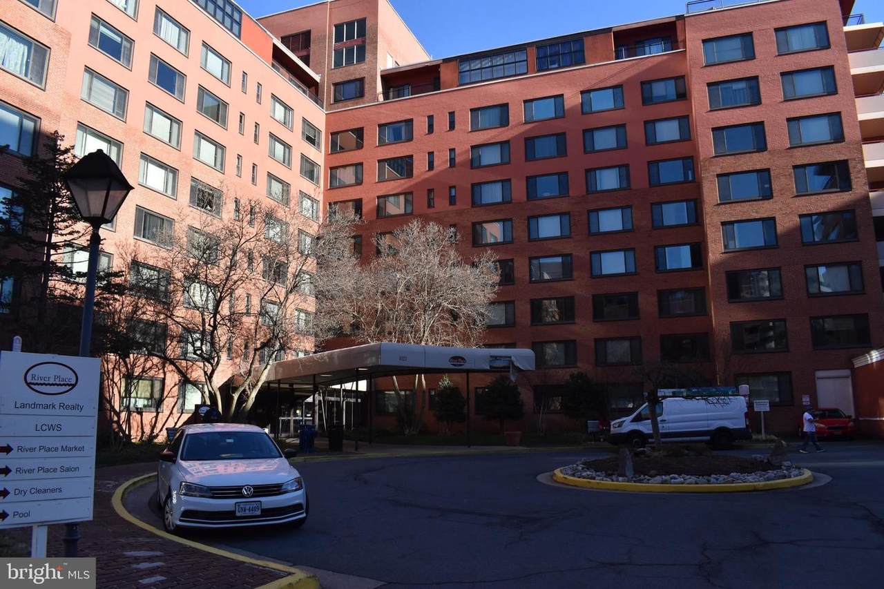 1011 Arlington Boulevard - Photo 1