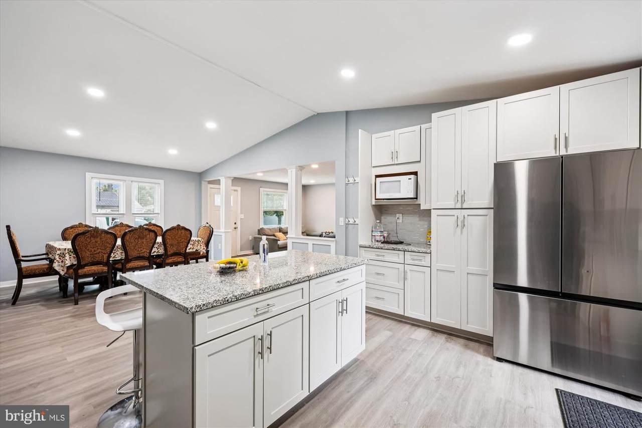 8313 Shady Spring Drive - Photo 1