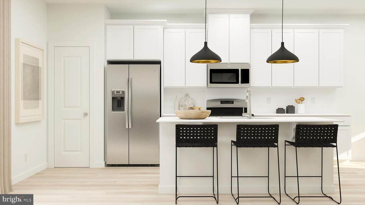 103 West End Avenue - Photo 1