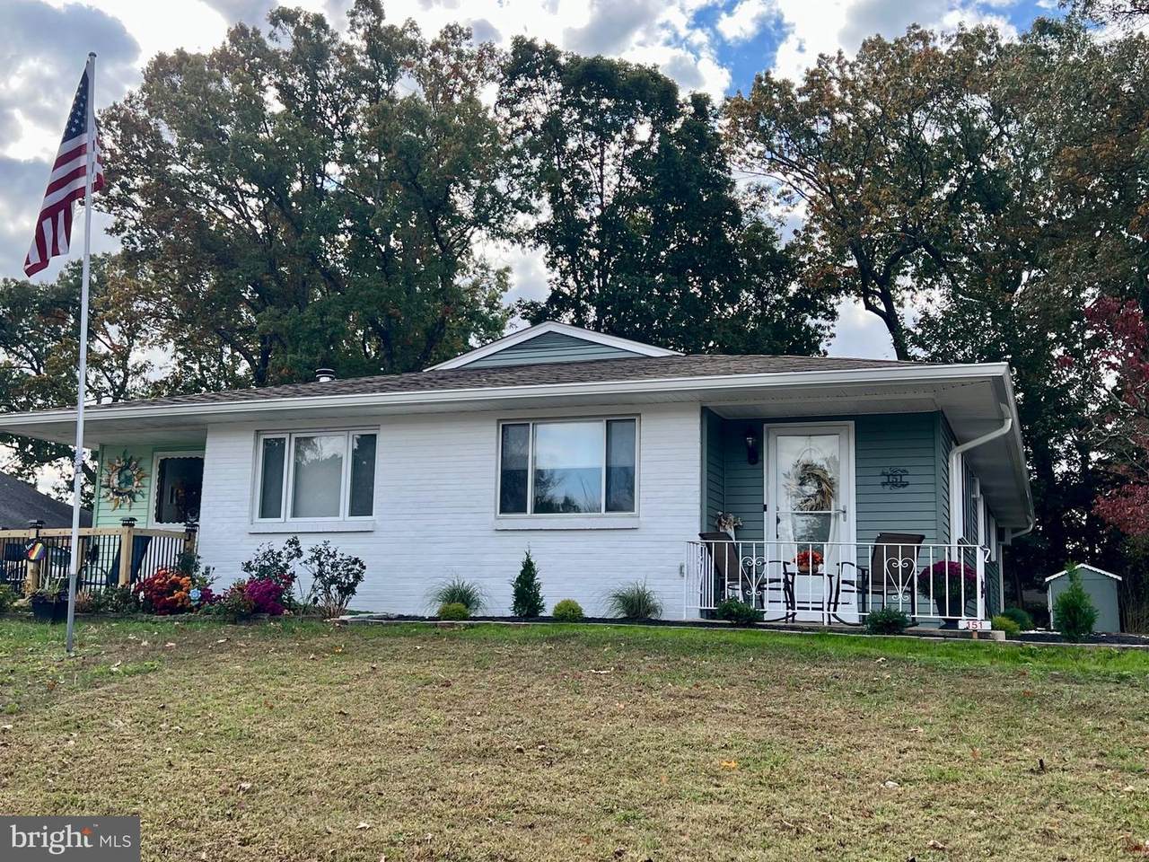 151 Elmtowne Boulevard - Photo 1