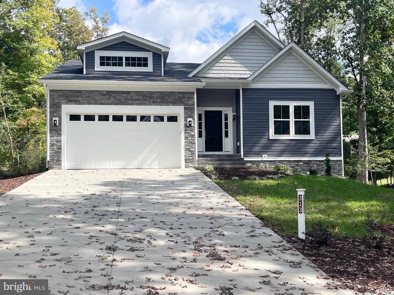 313 Edgehill Drive - Photo 1