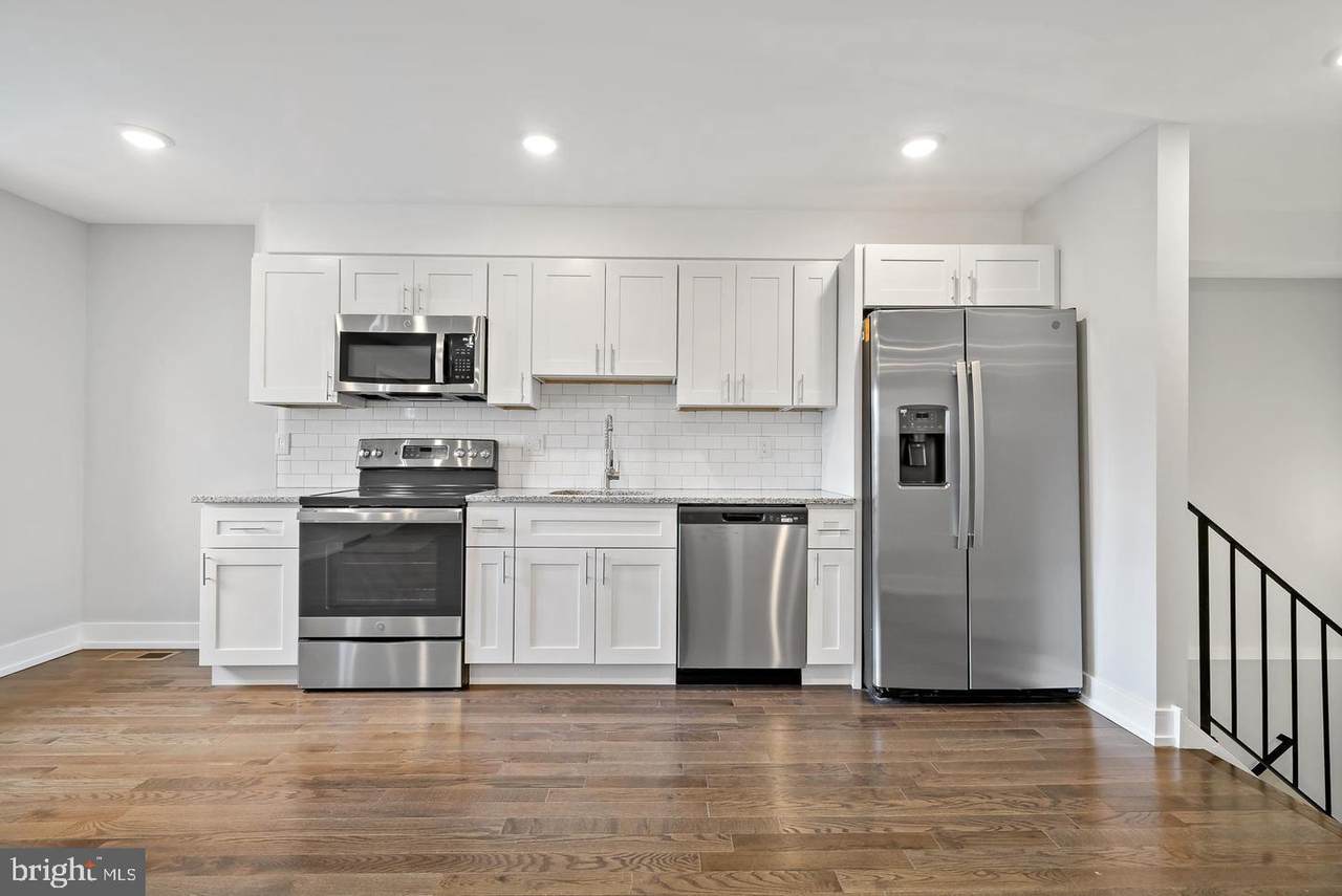 1533 2ND Street - Photo 1