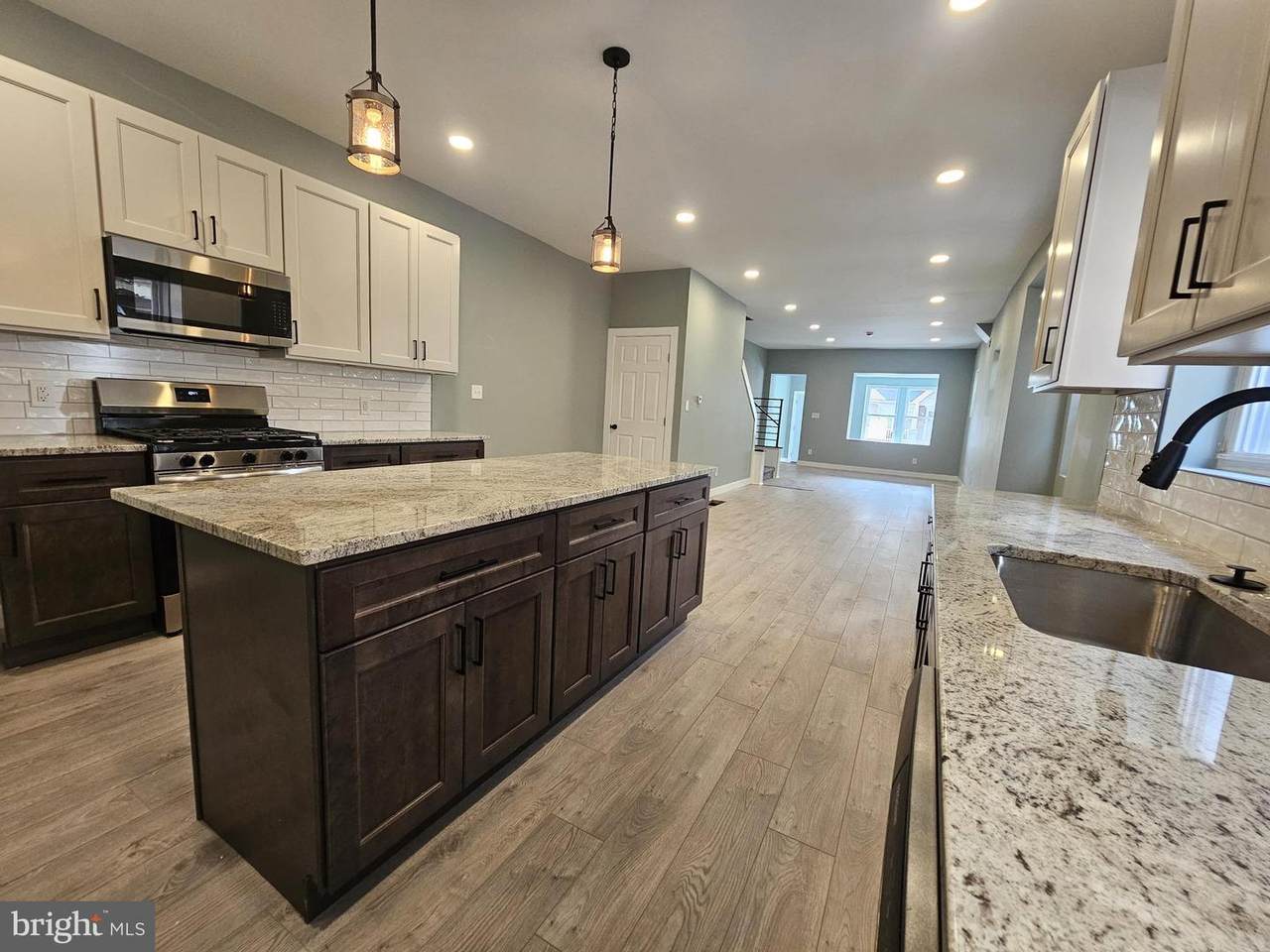 1603 Ruscomb Street - Photo 1