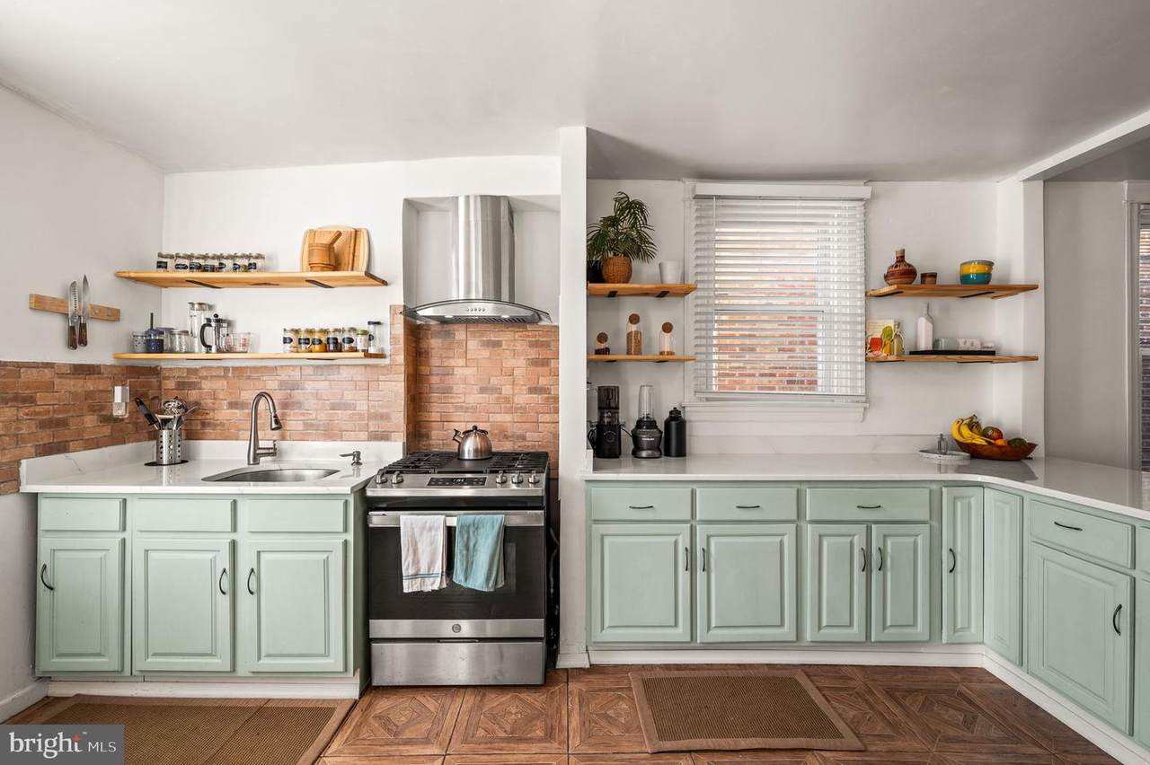 5233 Whitaker Avenue - Photo 1