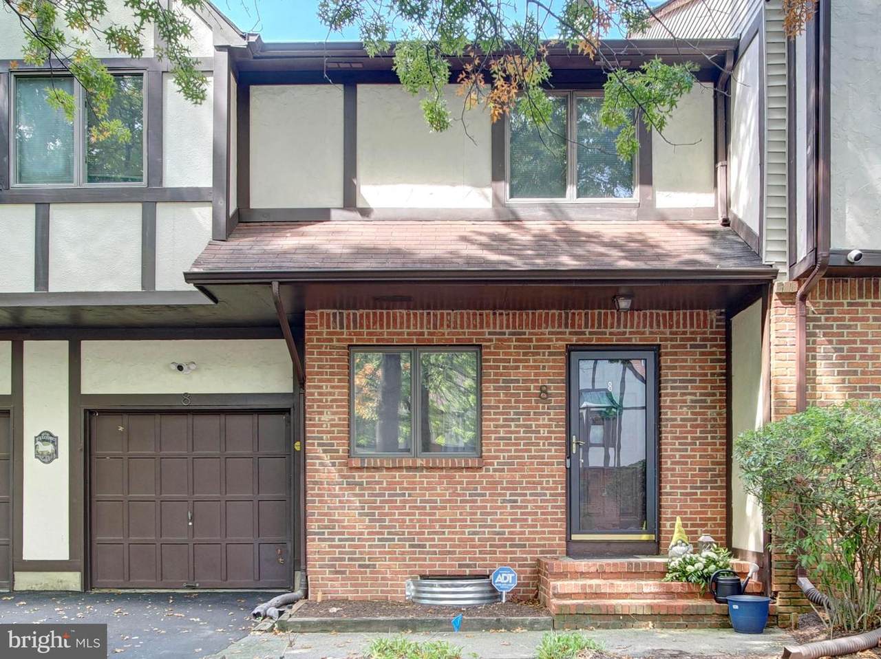 8 Beckett Court - Photo 1