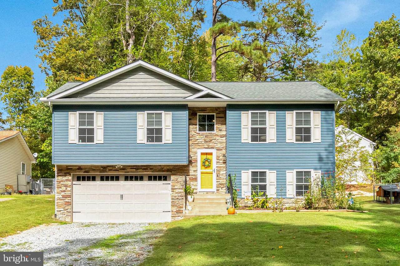 205 Clinton Drive - Photo 1