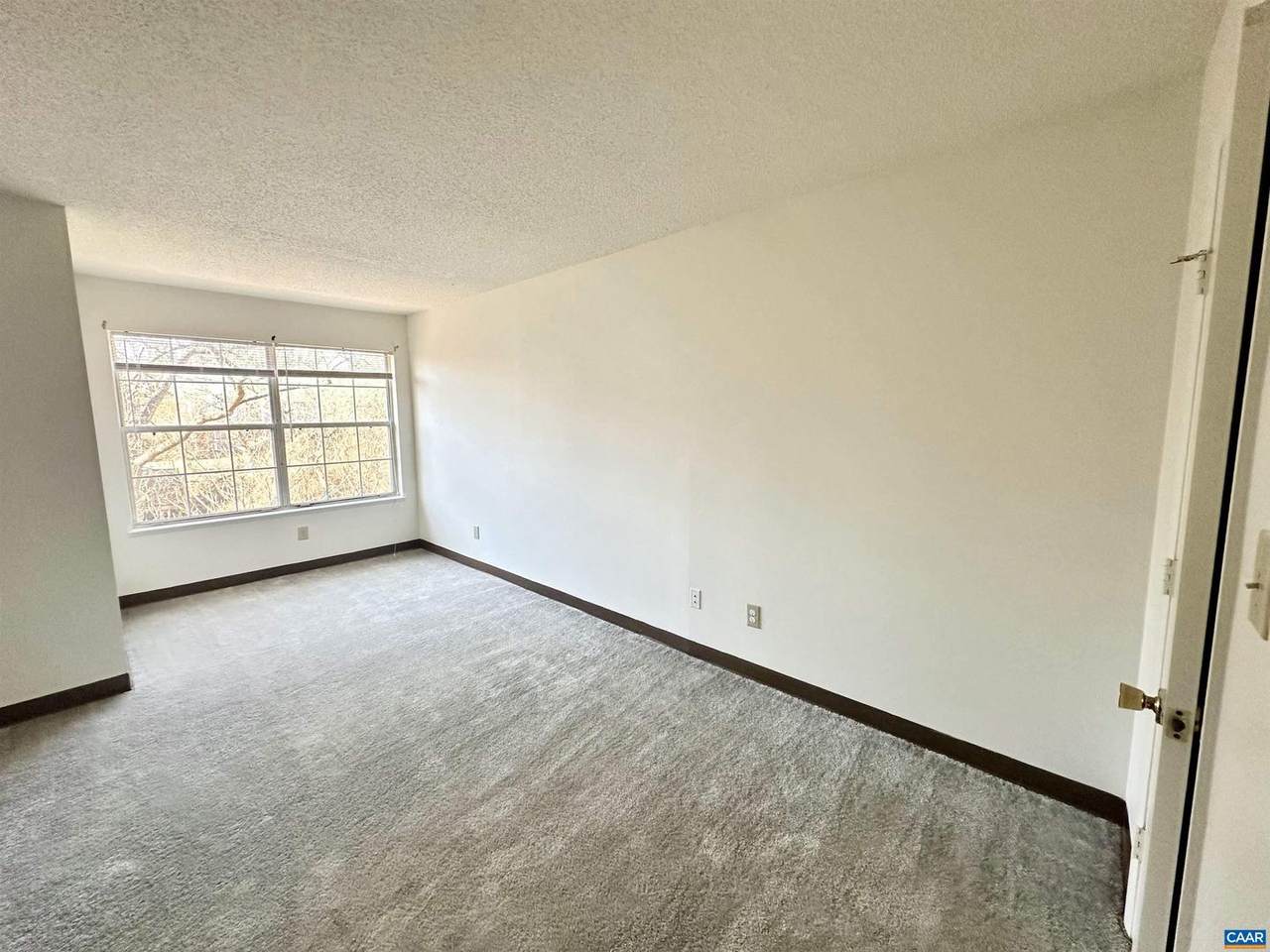 1220 Smith St - Photo 1