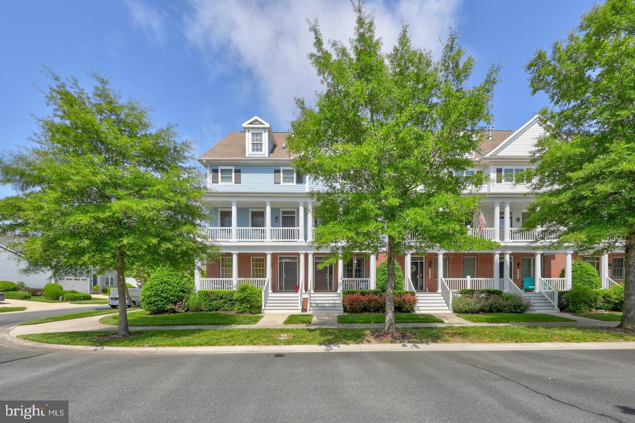 11279 Signature Boulevard - Photo 1