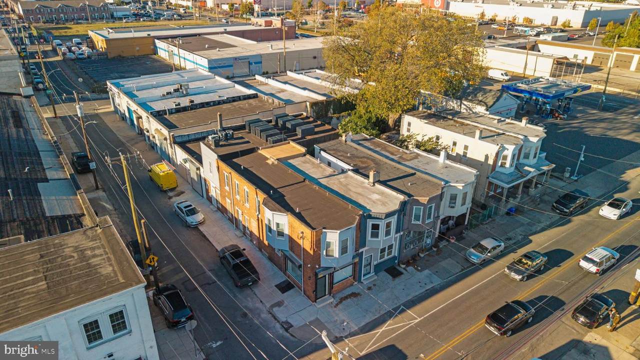 3654 Richmond Street - Photo 1