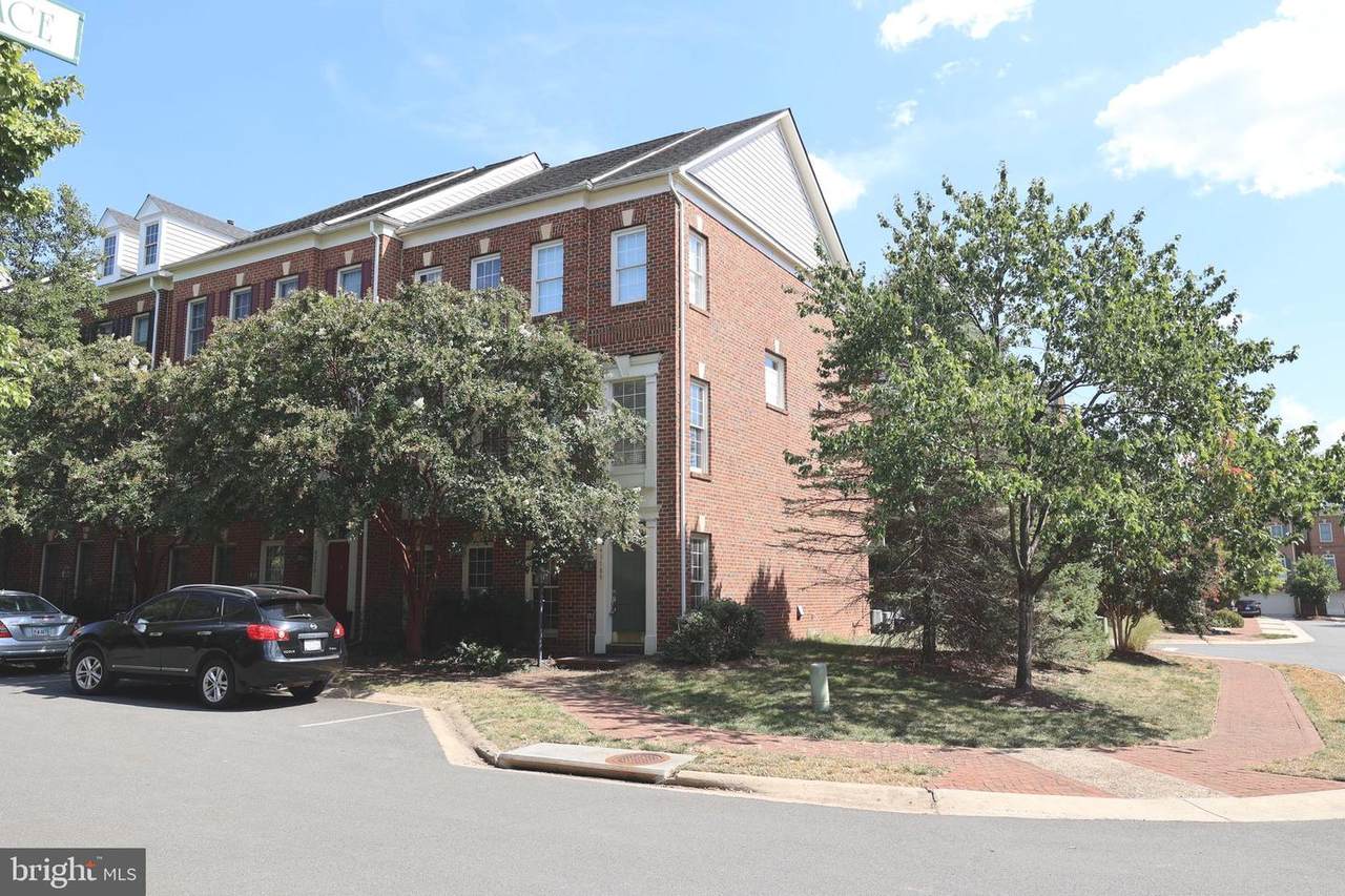 43789 Water Bay Terrace - Photo 1