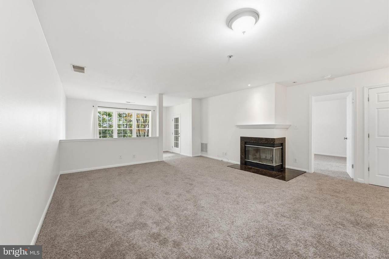 240 Reynolds Street - Photo 1