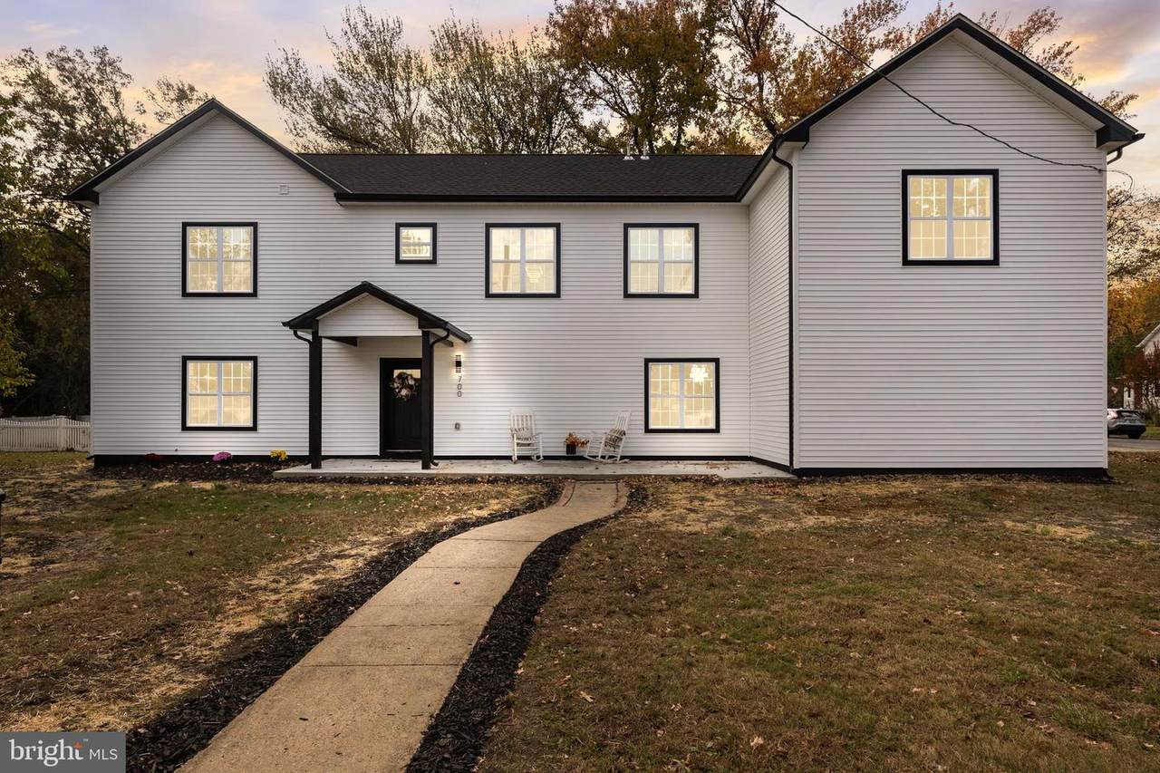 700 Olive Street - Photo 1