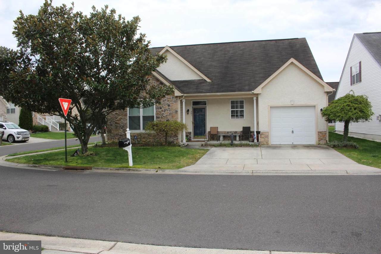 301 Castlewood Way - Photo 1