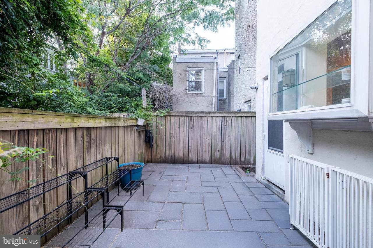 606 Delhi Street - Photo 1