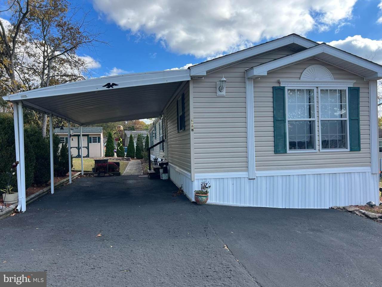 207 Green Hill Drive - Photo 1