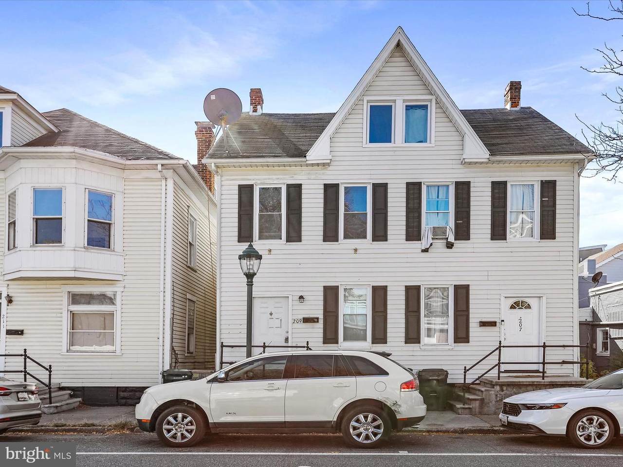 209 Washington Street - Photo 1