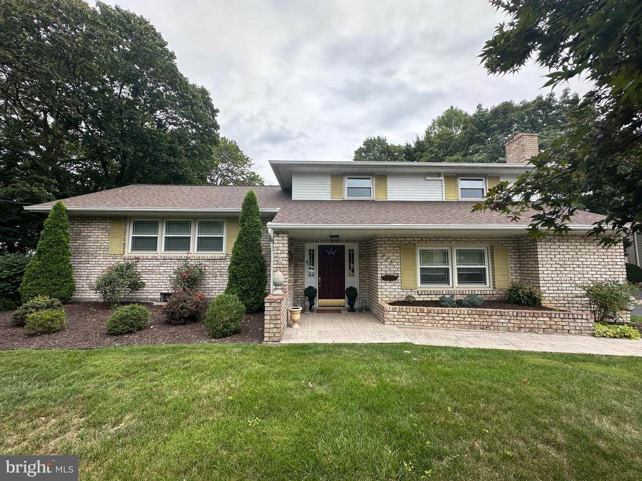 775 Lohman Avenue - Photo 1