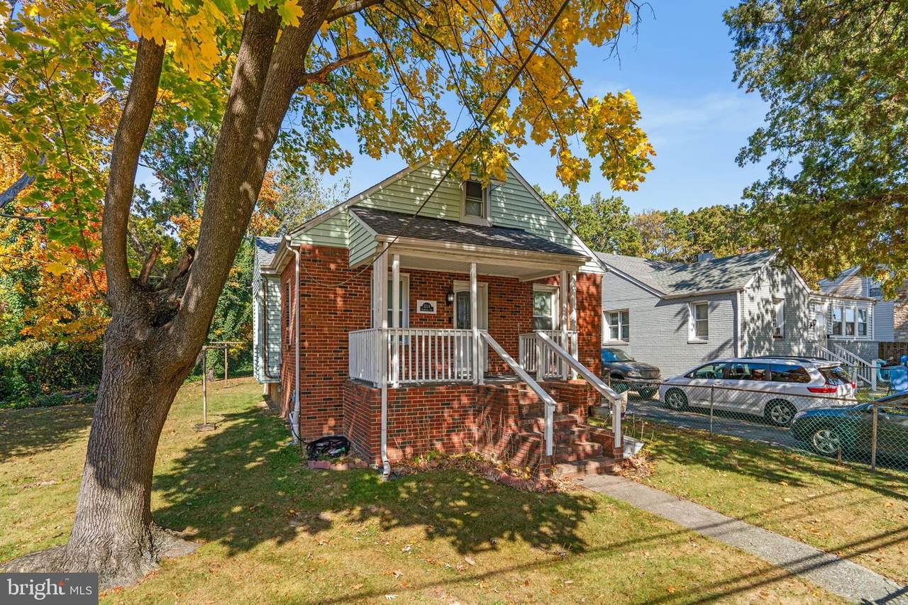 3214 Clarinda Avenue - Photo 1