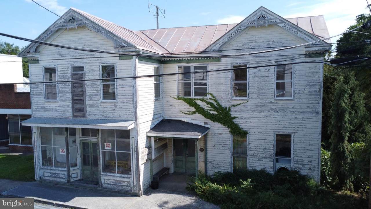 208 Piccadilly Street - Photo 1