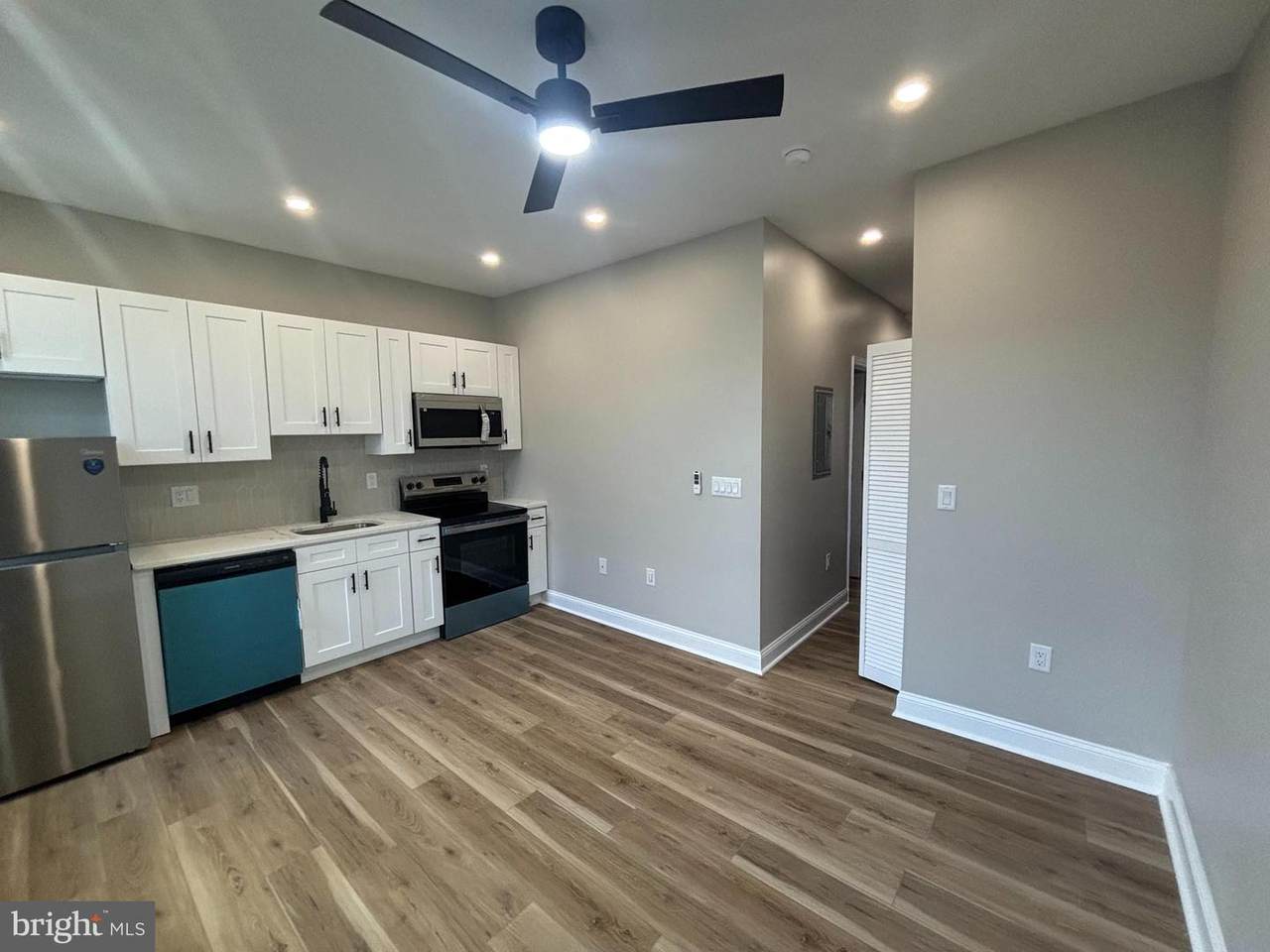 3828 Percy Street - Photo 1