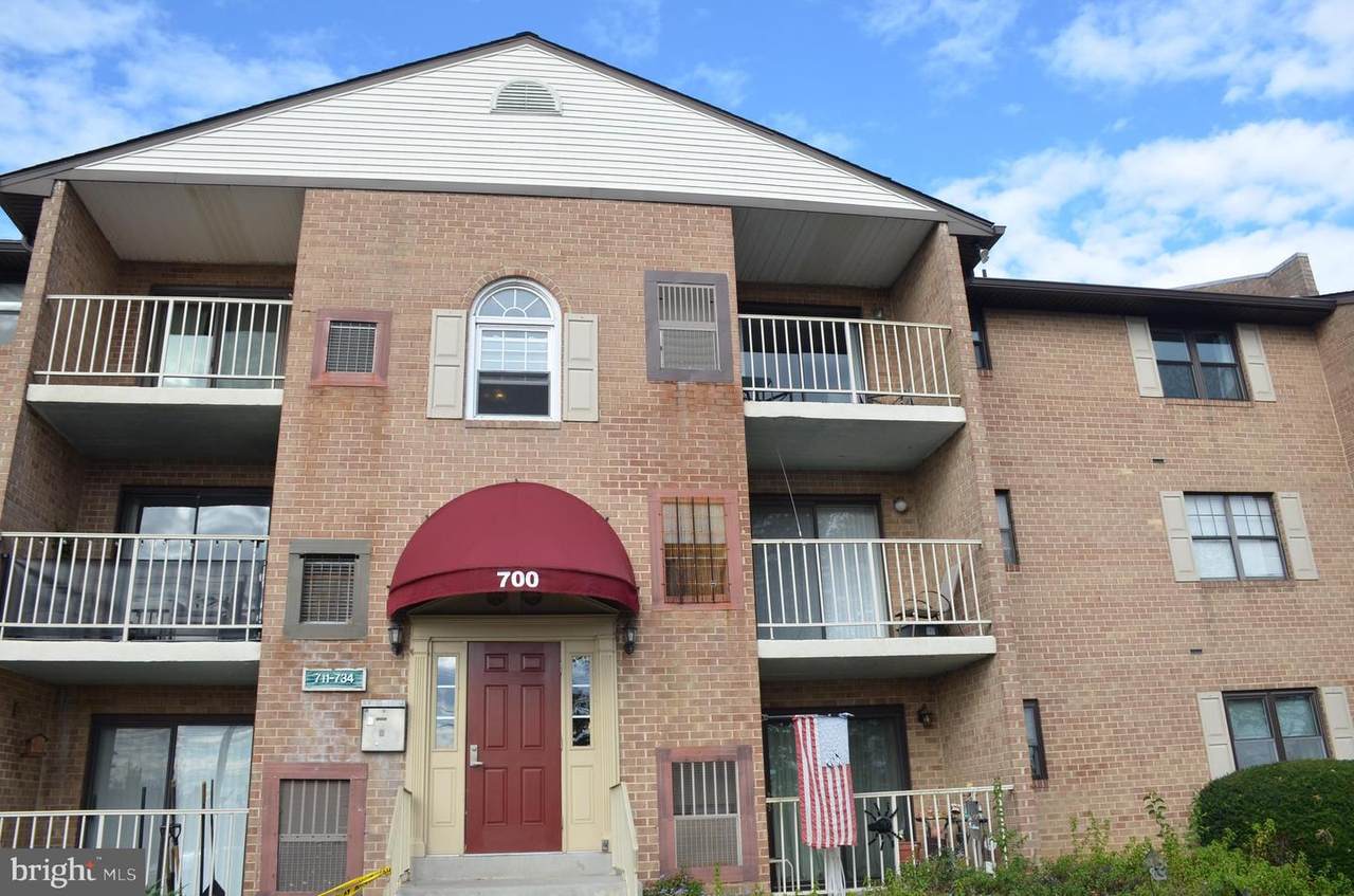 731 Governor House Circle - Photo 1