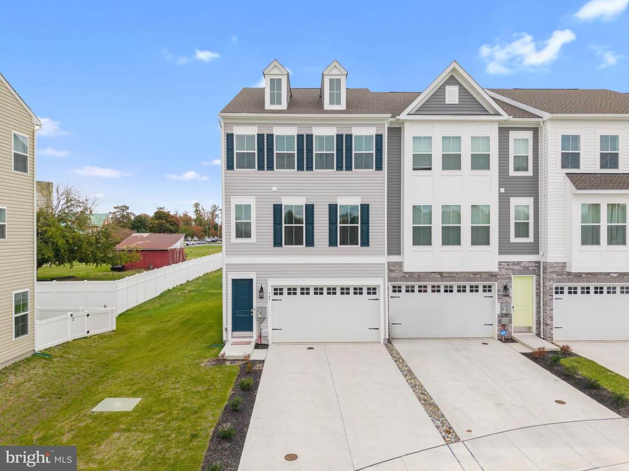 365 Andrew Court - Photo 1