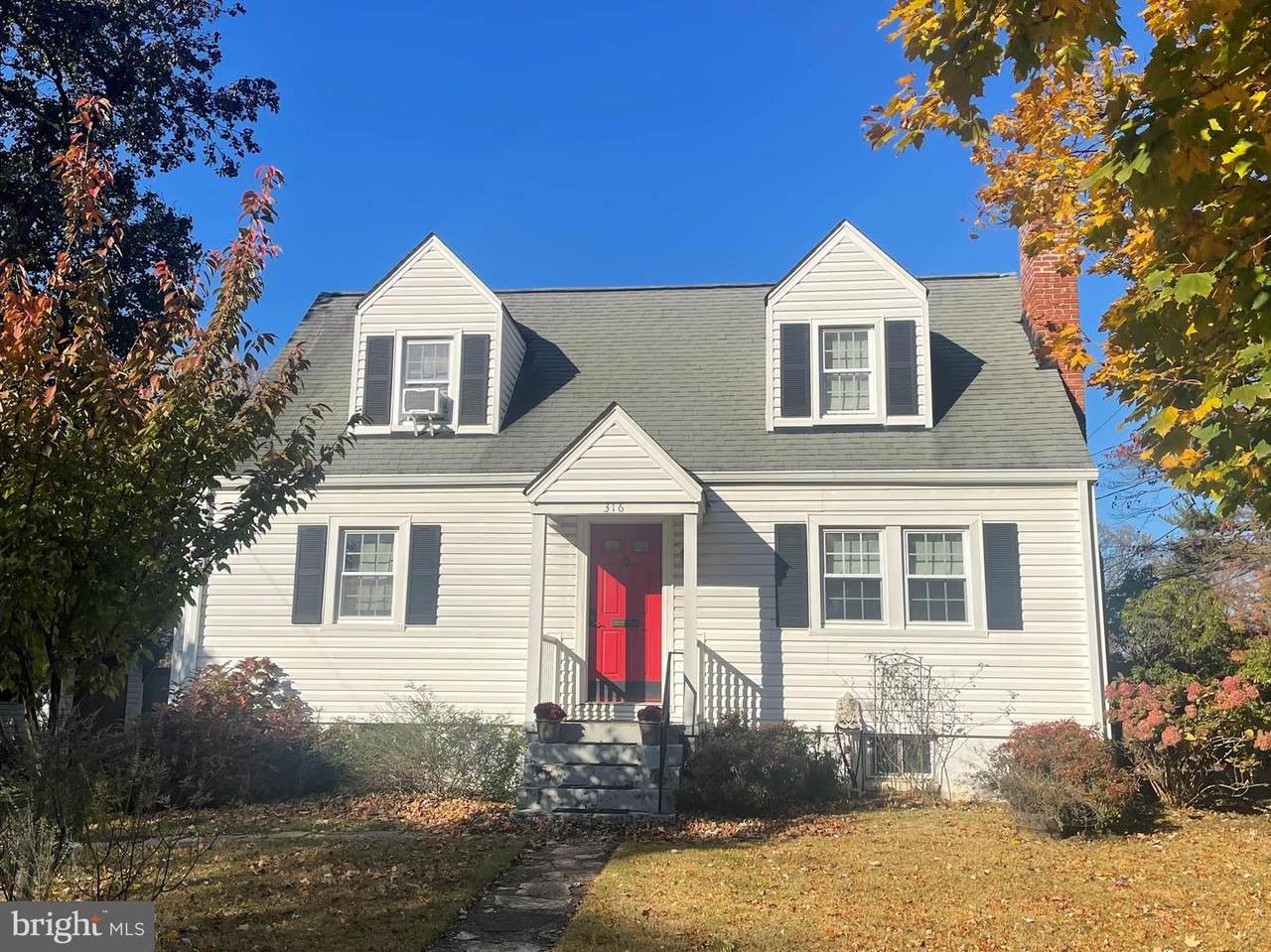 316 Brewster Court - Photo 1